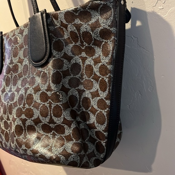 COACH Coated Canvas Signature Taxi Tote Tan - Picture 14 of 14